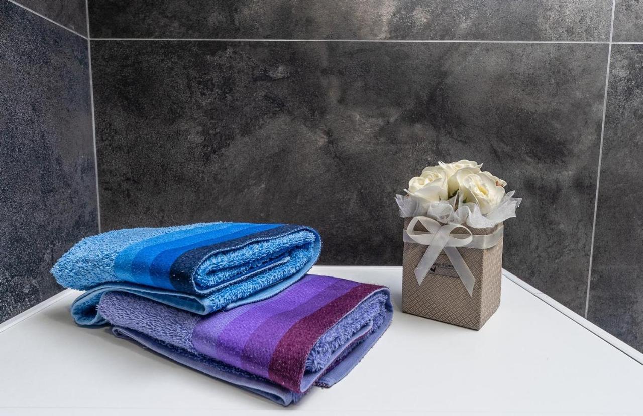 Luxury Apartments Smartplaza Obolon Metro Minskai Kiev Dış mekan fotoğraf