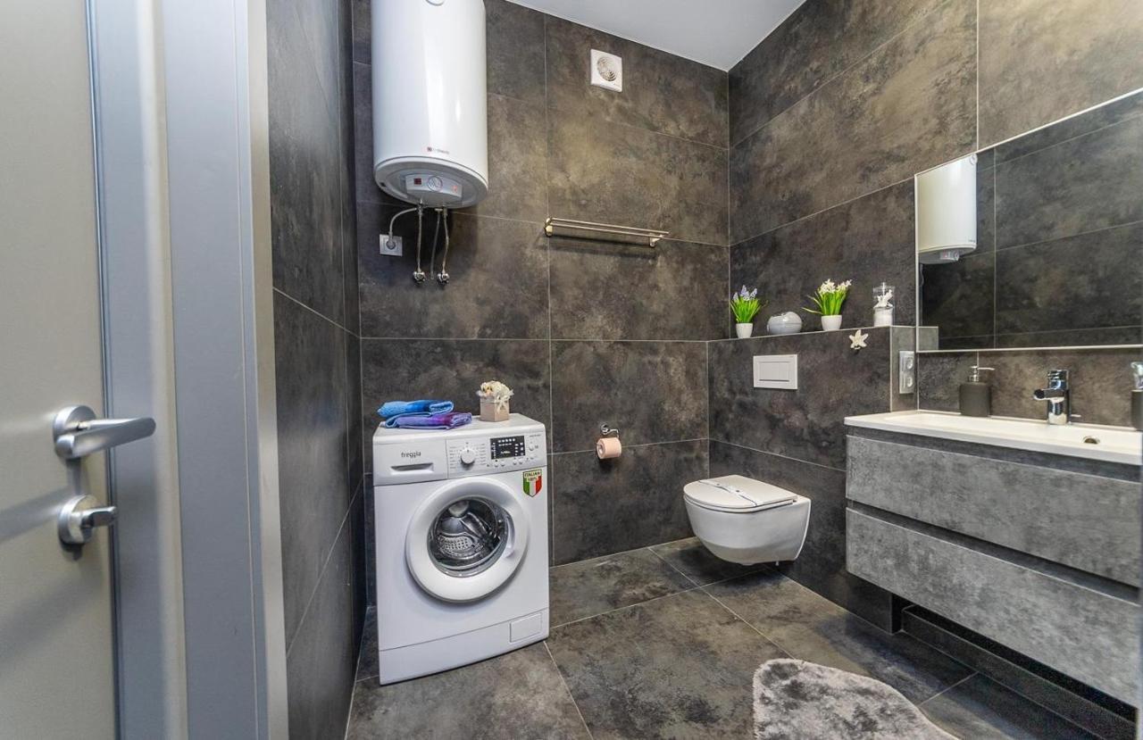 Luxury Apartments Smartplaza Obolon Metro Minskai Kiev Dış mekan fotoğraf